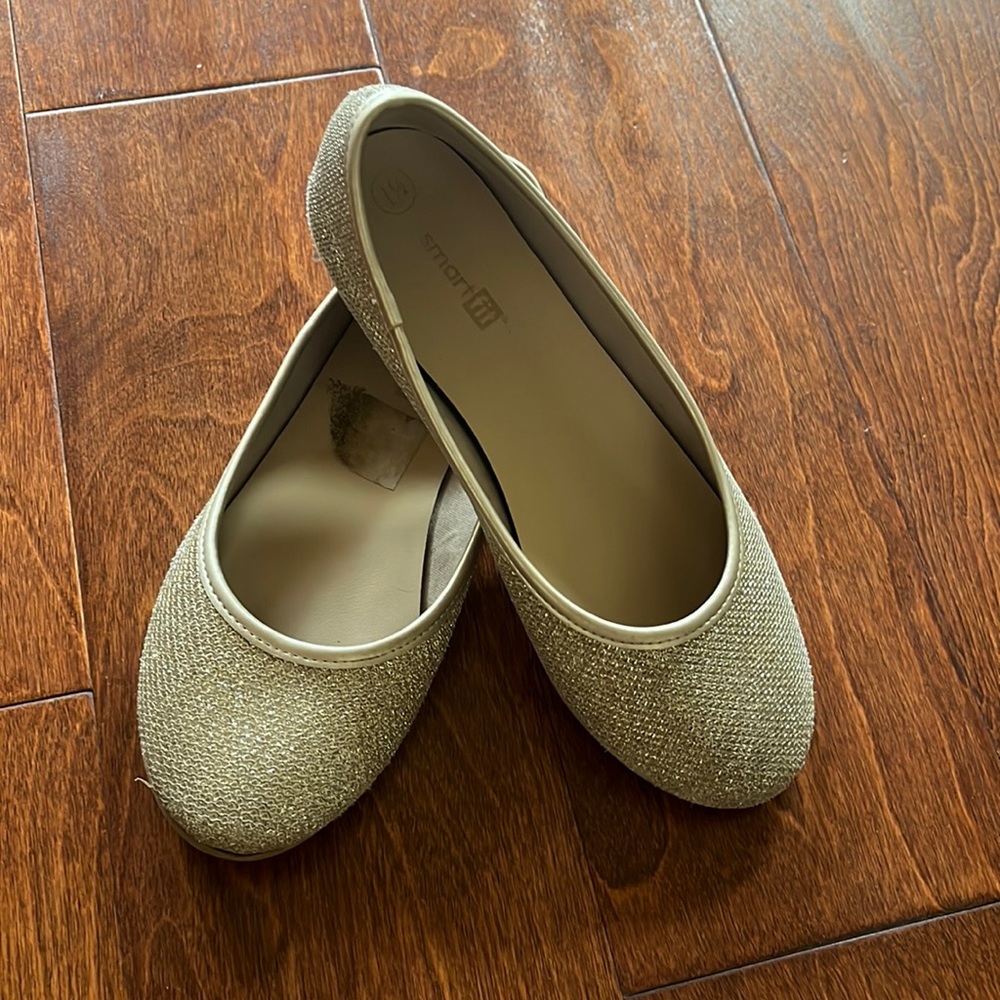 Gold girl’s flats